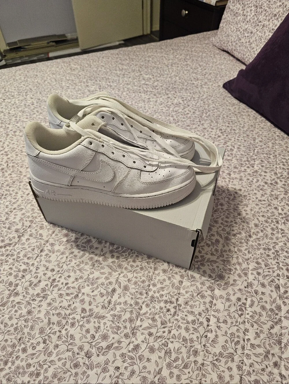 Nike classic white